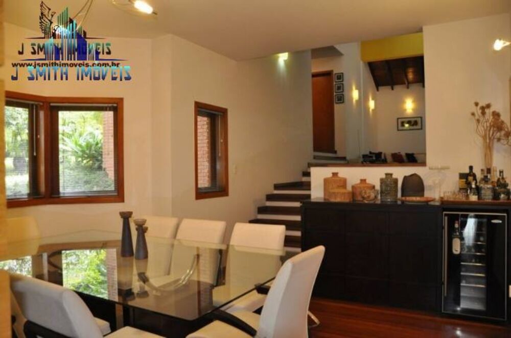 Casa de Condomínio à venda com 4 quartos, 540m² - Foto 1