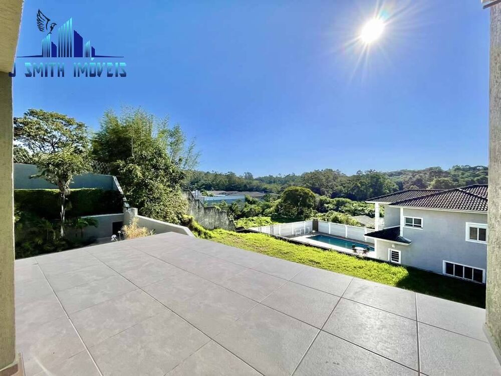 Casa à venda com 3 quartos, 335m² - Foto 3