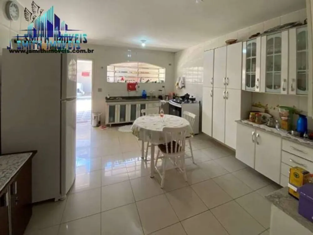 Casa, 3 quartos, 200 m² - Foto 2