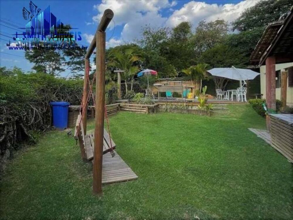 Casa de Condomínio à venda com 4 quartos, 220m² - Foto 3