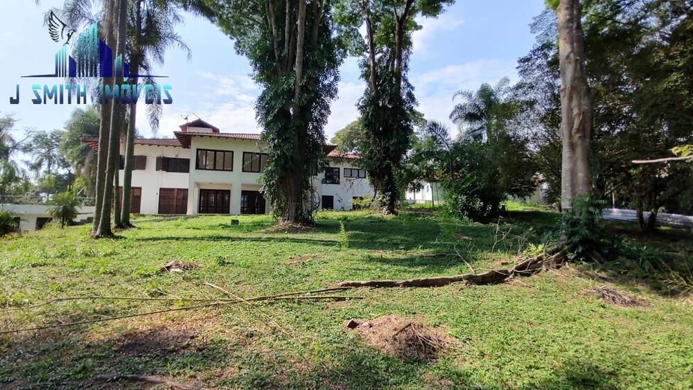 Casa à venda com 6 quartos, 870m² - Foto 1