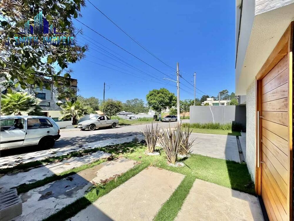 Casa à venda com 3 quartos, 230m² - Foto 2
