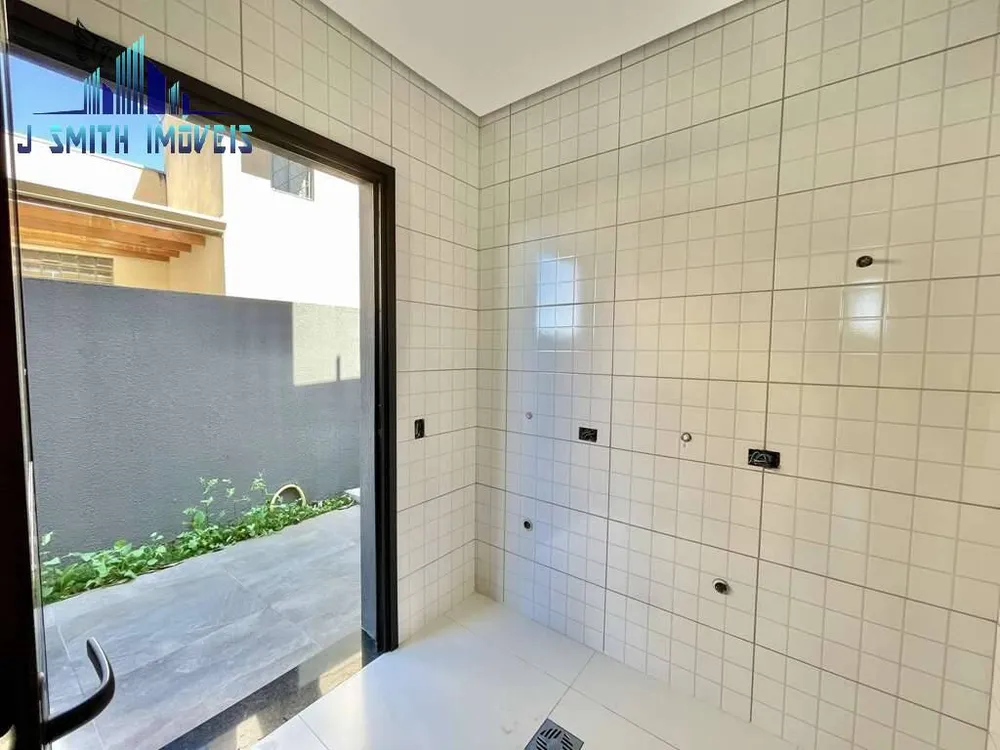 Casa, 3 quartos, 230 m² - Foto 2