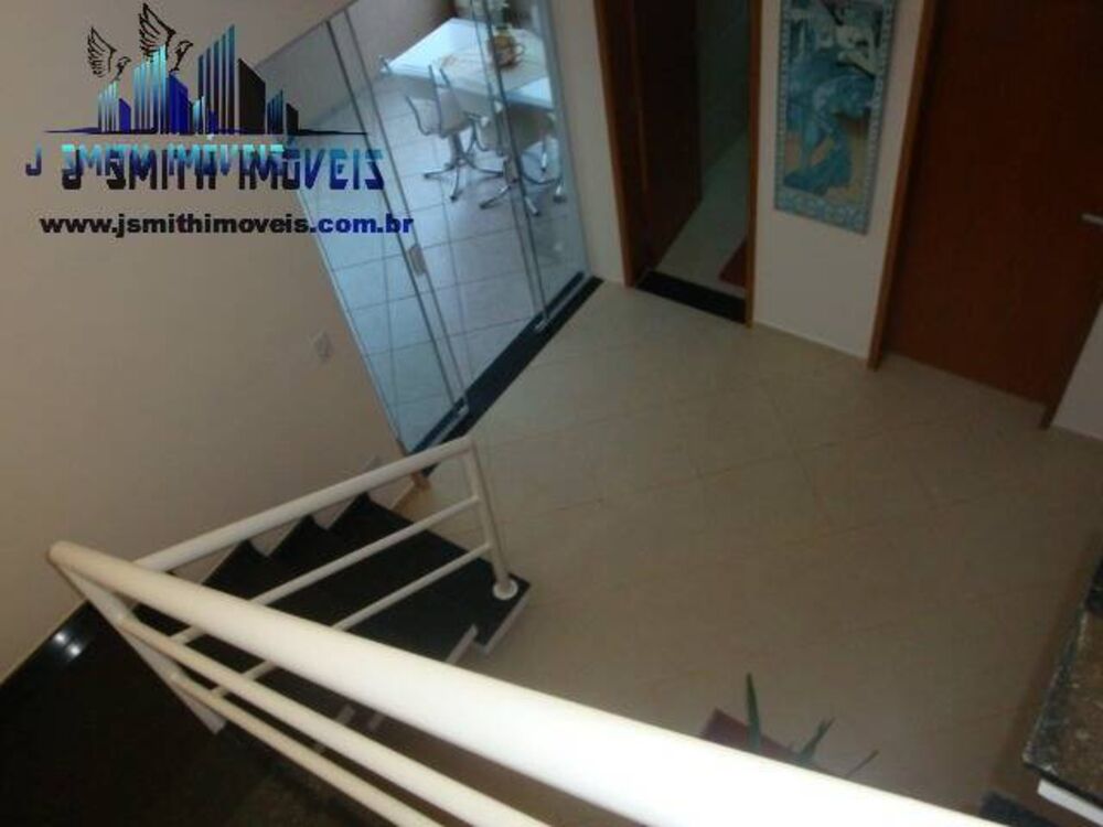 Casa de Condomínio à venda com 3 quartos, 264m² - Foto 2
