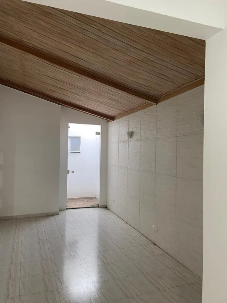 Casa, 3 quartos, 256 m² - Foto 1