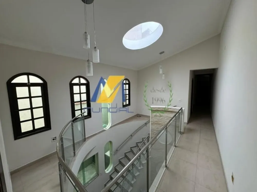 Casa, 4 quartos, 264 m² - Foto 1