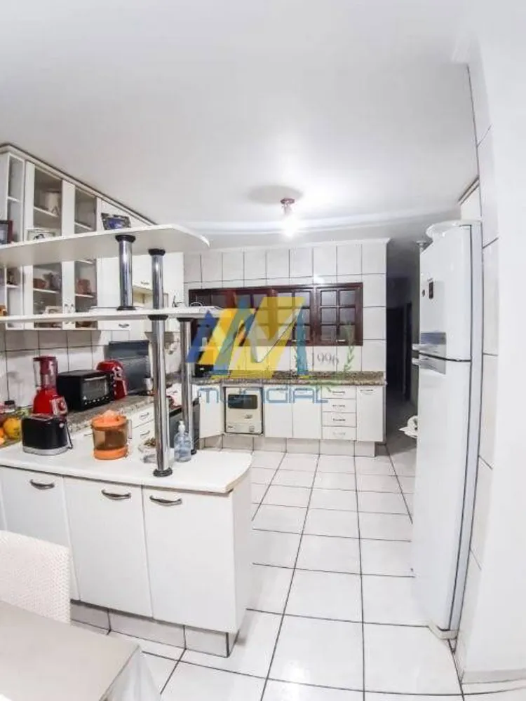 Sobrado, 3 quartos, 327 m² - Foto 1
