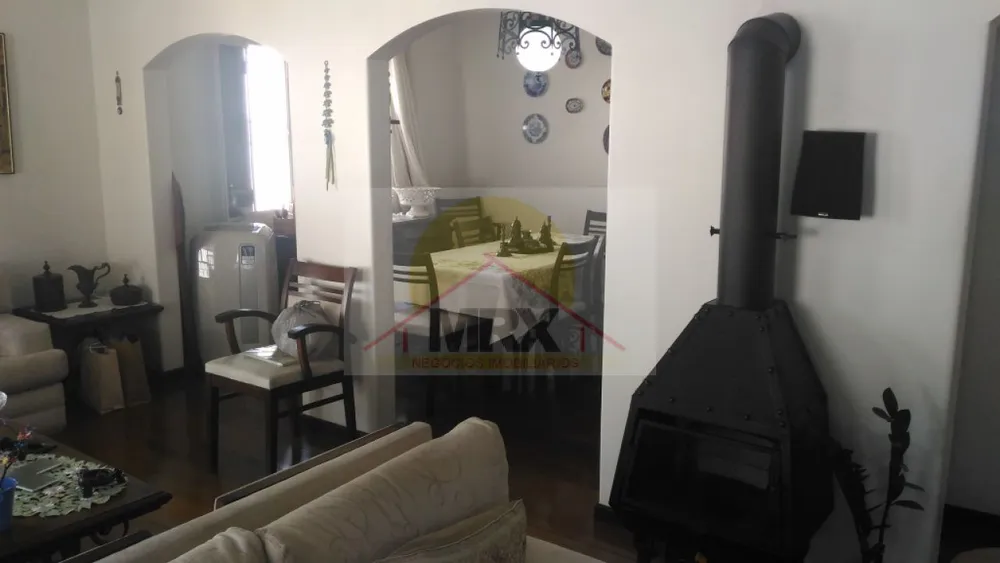 Casa, 4 quartos, 249 m² - Foto 1