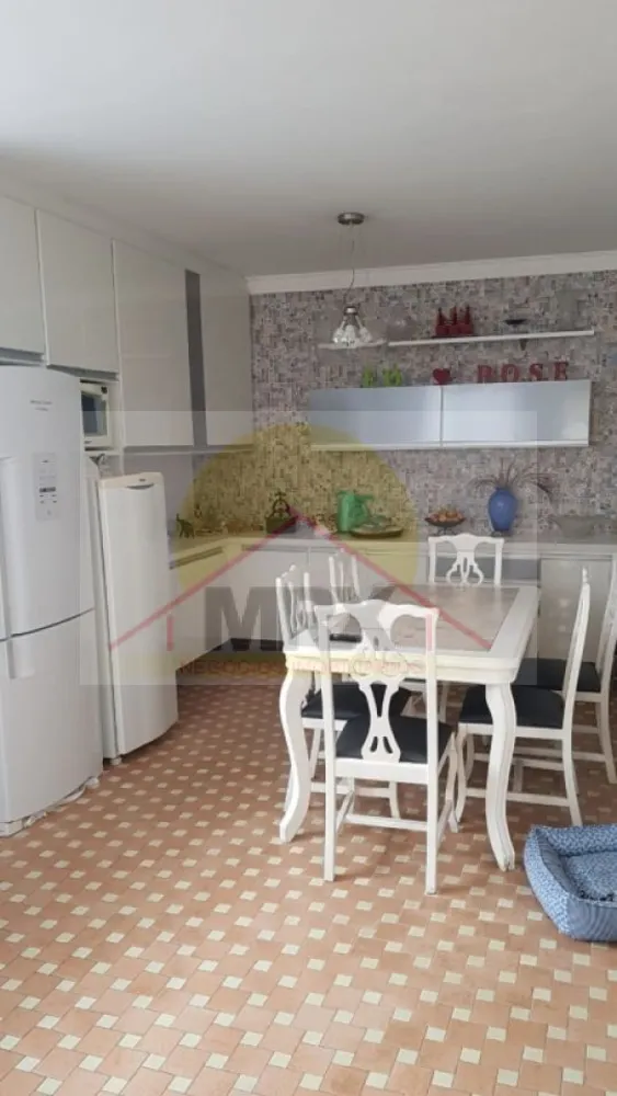 Casa, 3 quartos, 200 m² - Foto 2