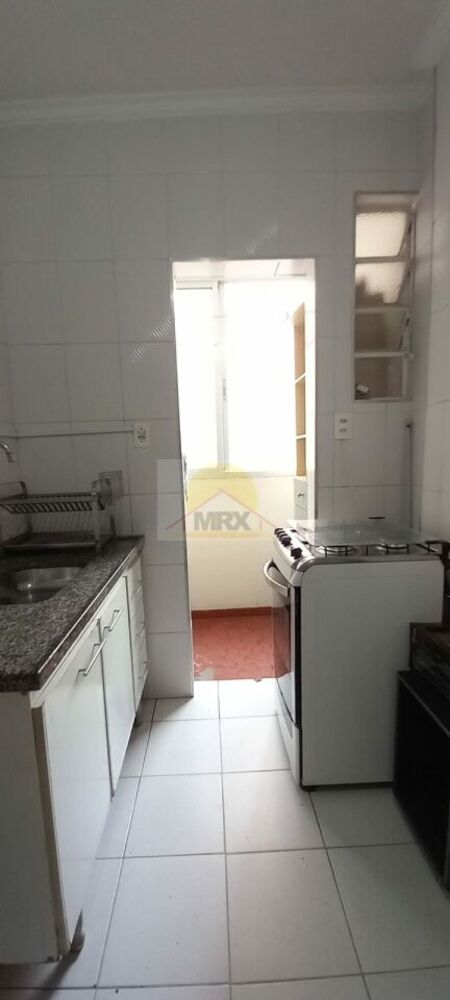 Apartamento à venda com 1 quarto, 34m² - Foto 4