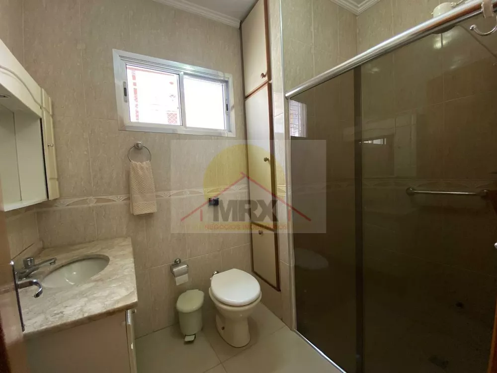 Casa, 3 quartos, 180 m² - Foto 1