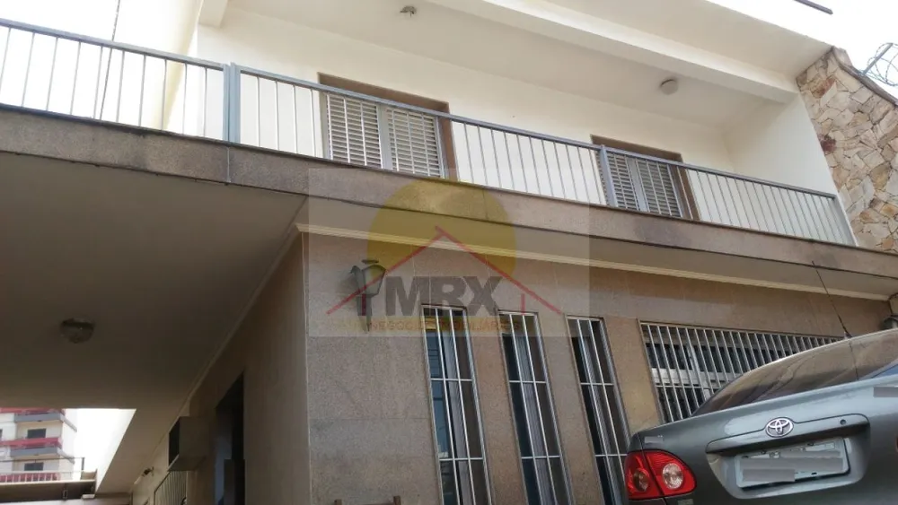 Casa, 3 quartos, 218 m² - Foto 1