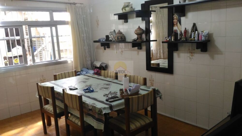 Casa, 3 quartos, 218 m² - Foto 1