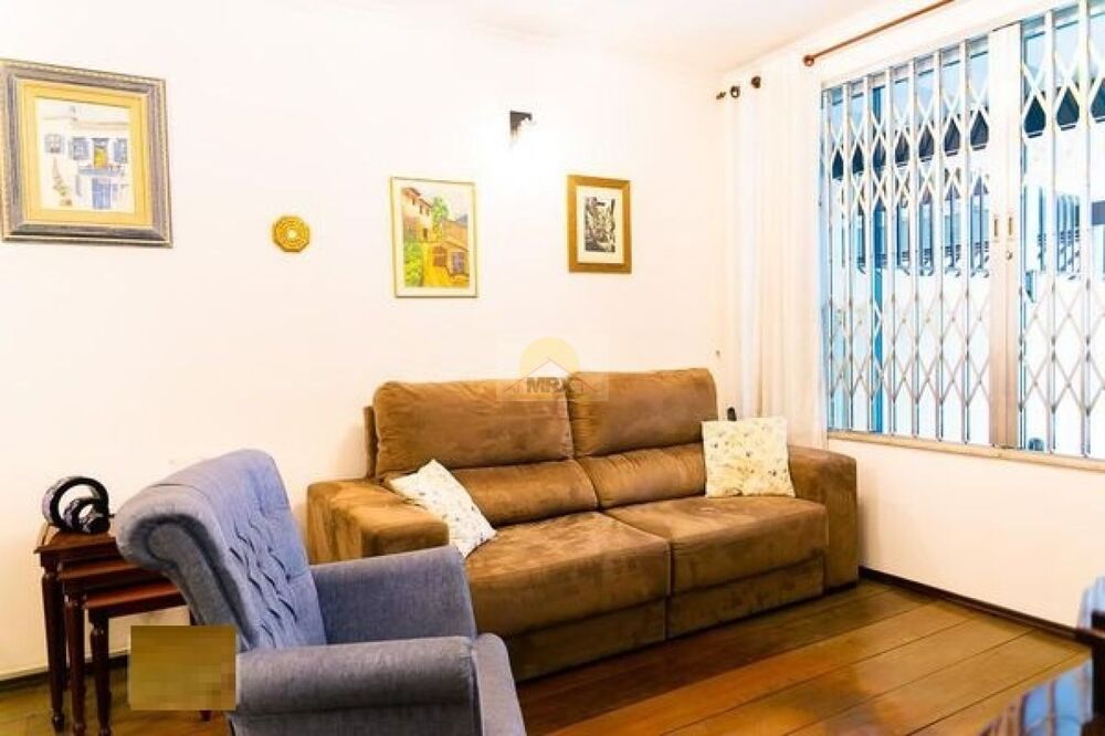 Casa à venda com 2 quartos, 176m² - Foto 1