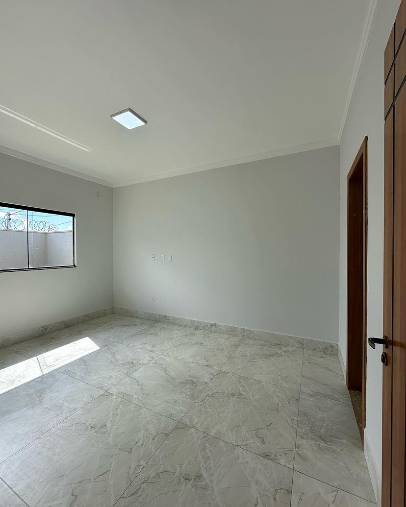 Casa à venda com 3 quartos, 70m² - Foto 5