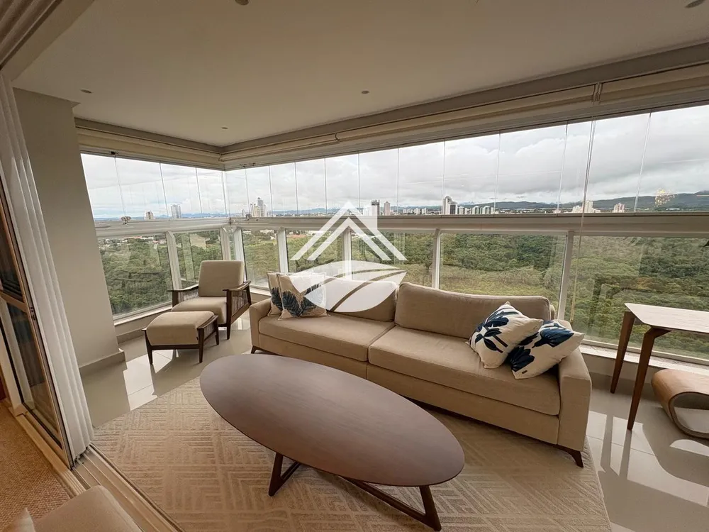 Apartamento, 3 quartos, 208 m² - Foto 1