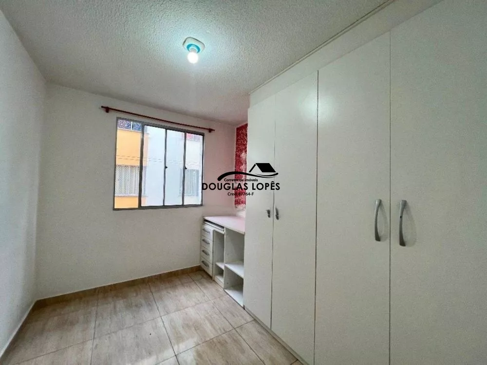 Apartamento à venda com 3 quartos, 50m² - Foto 2