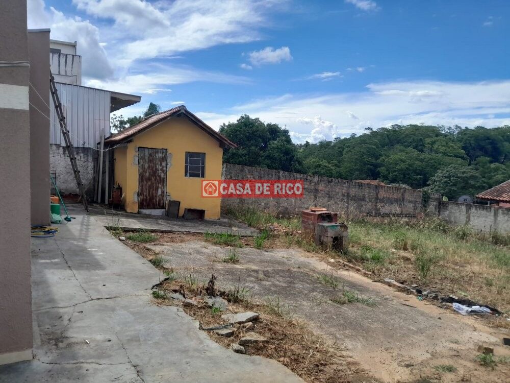 Terreno à venda, 200m² - Foto 1