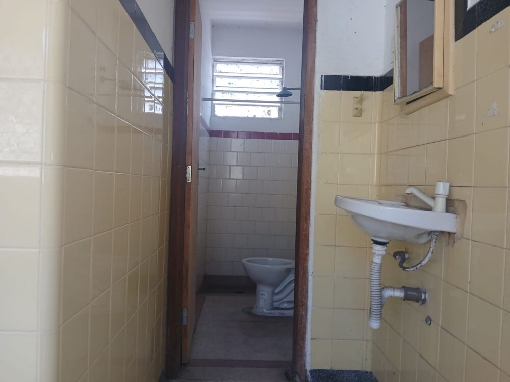 Casa à venda com 4 quartos, 160m² - Foto 2