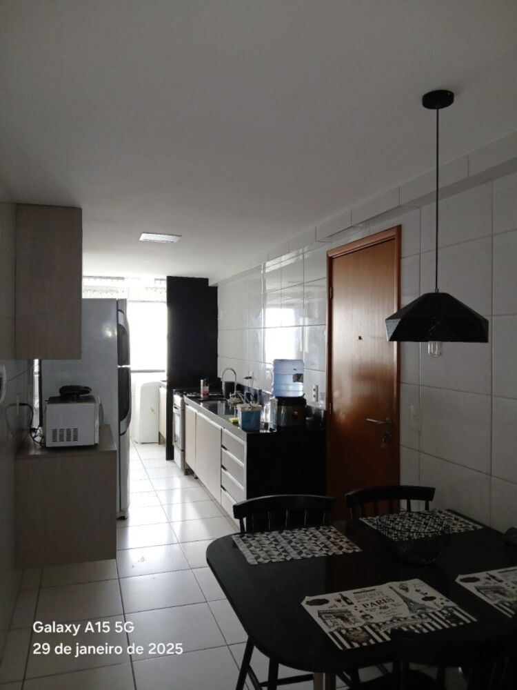 Apartamento para alugar com 3 quartos, 108m² - Foto 1