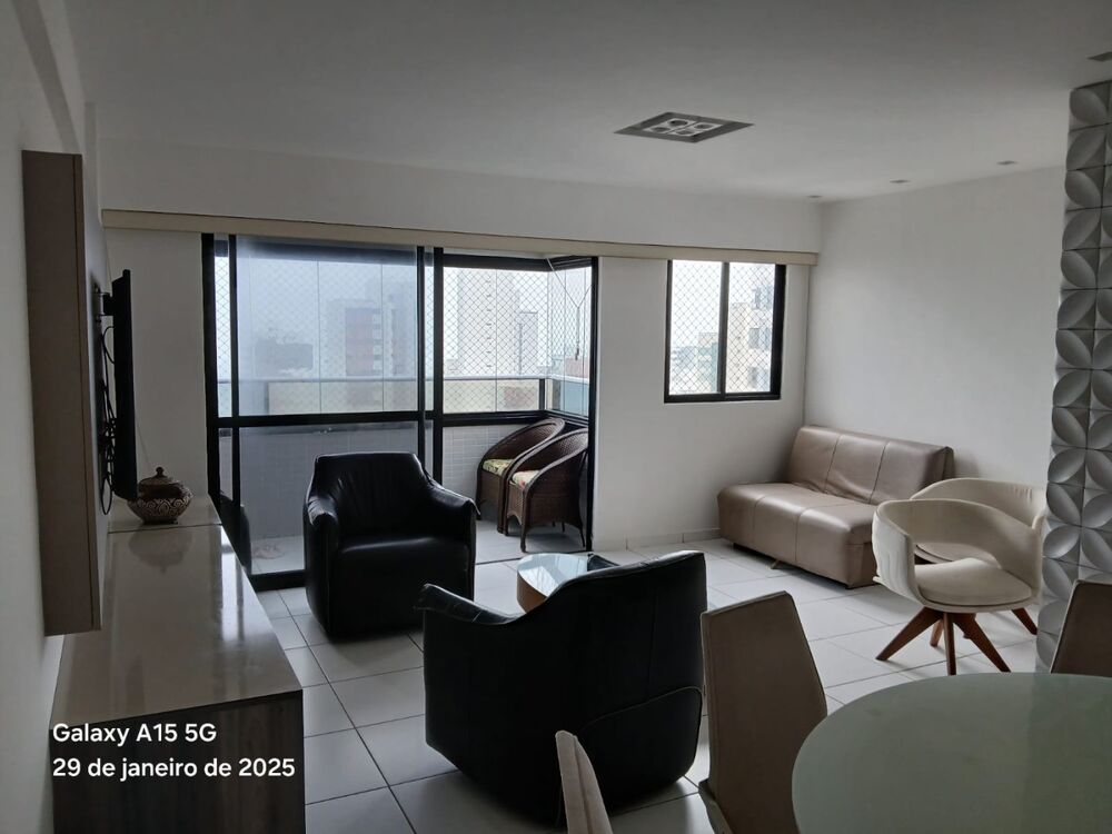 Apartamento para alugar com 3 quartos, 108m² - Foto 2
