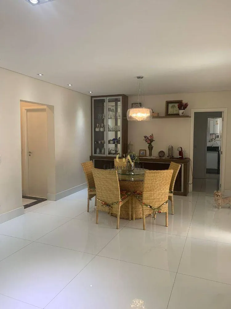 Apartamento, 3 quartos, 156 m² - Foto 2
