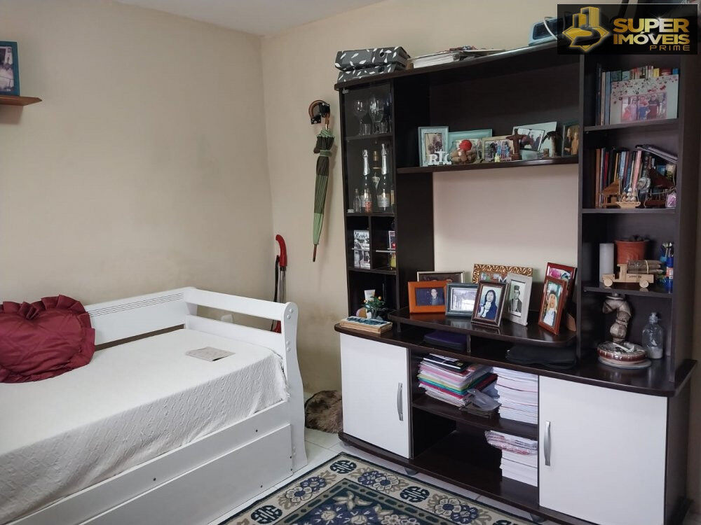 Casa à venda com 2 quartos, 190m² - Foto 3
