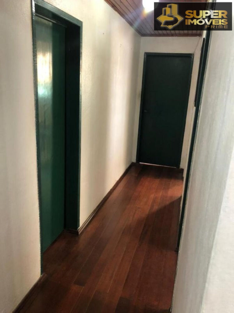Casa à venda com 3 quartos, 200m² - Foto 2