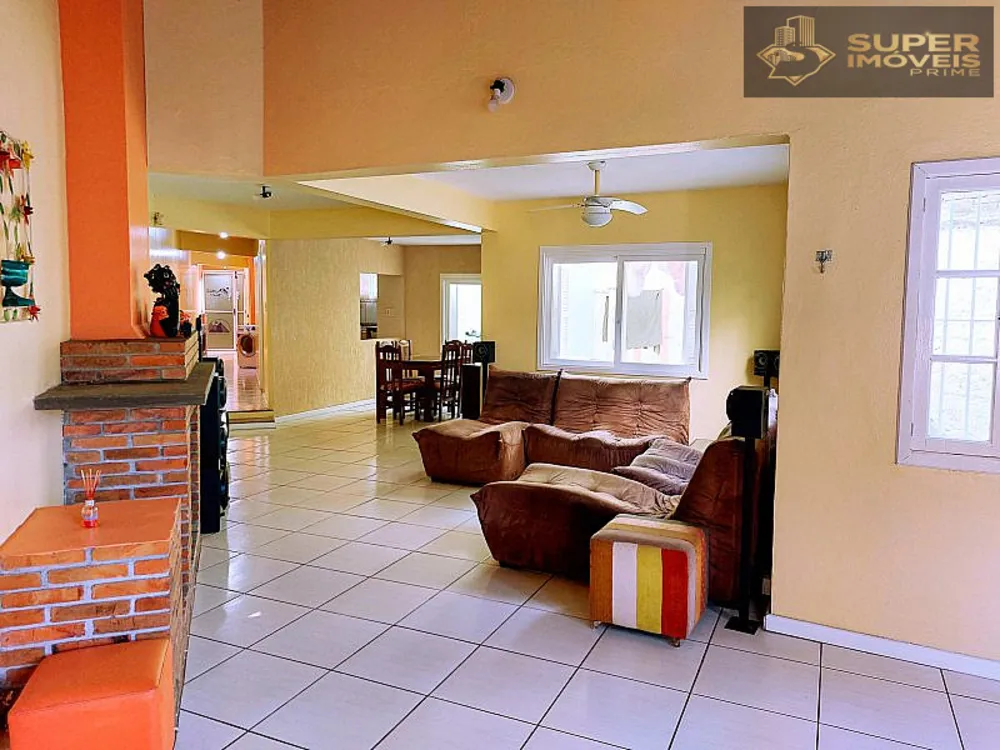 Casa, 4 quartos, 335 m² - Foto 1