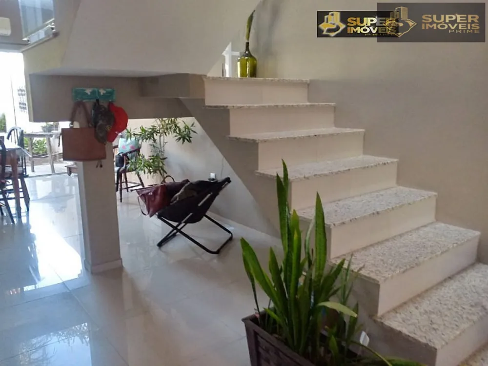 Casa, 3 quartos, 221 m² - Foto 3