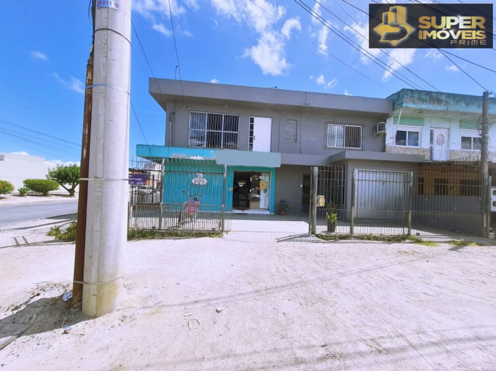 Casa à venda com 3 quartos, 300m² - Foto 1