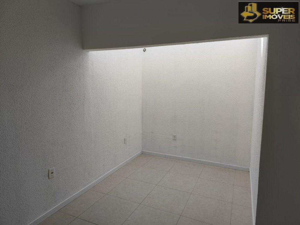 Casa à venda com 2 quartos, 225m² - Foto 8