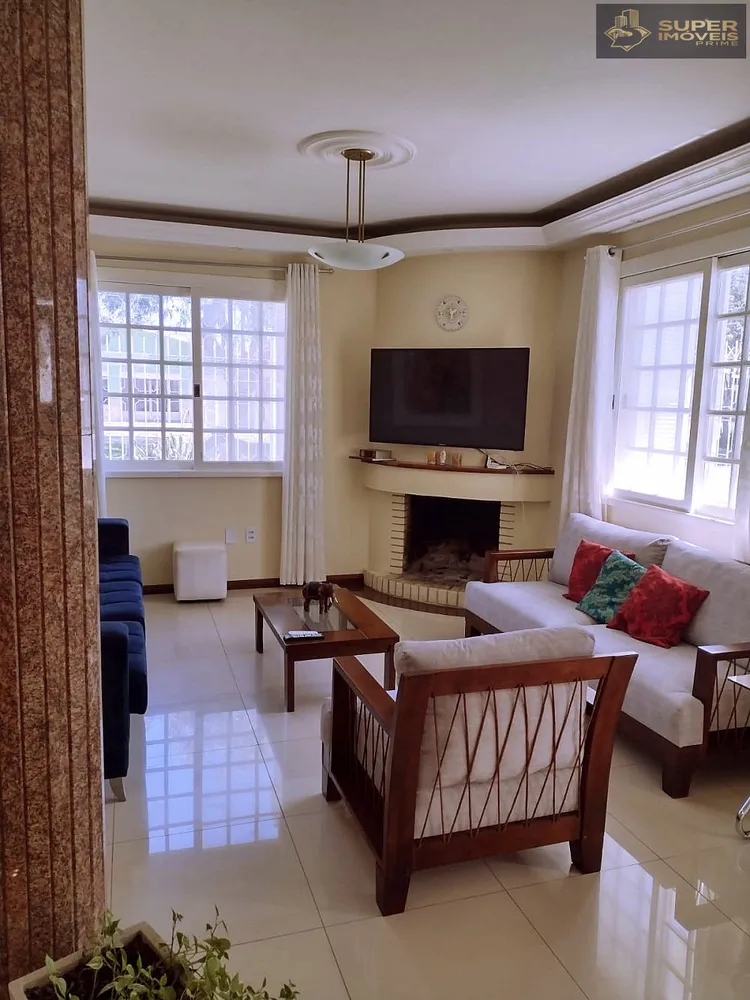 Casa, 4 quartos, 200 m² - Foto 1