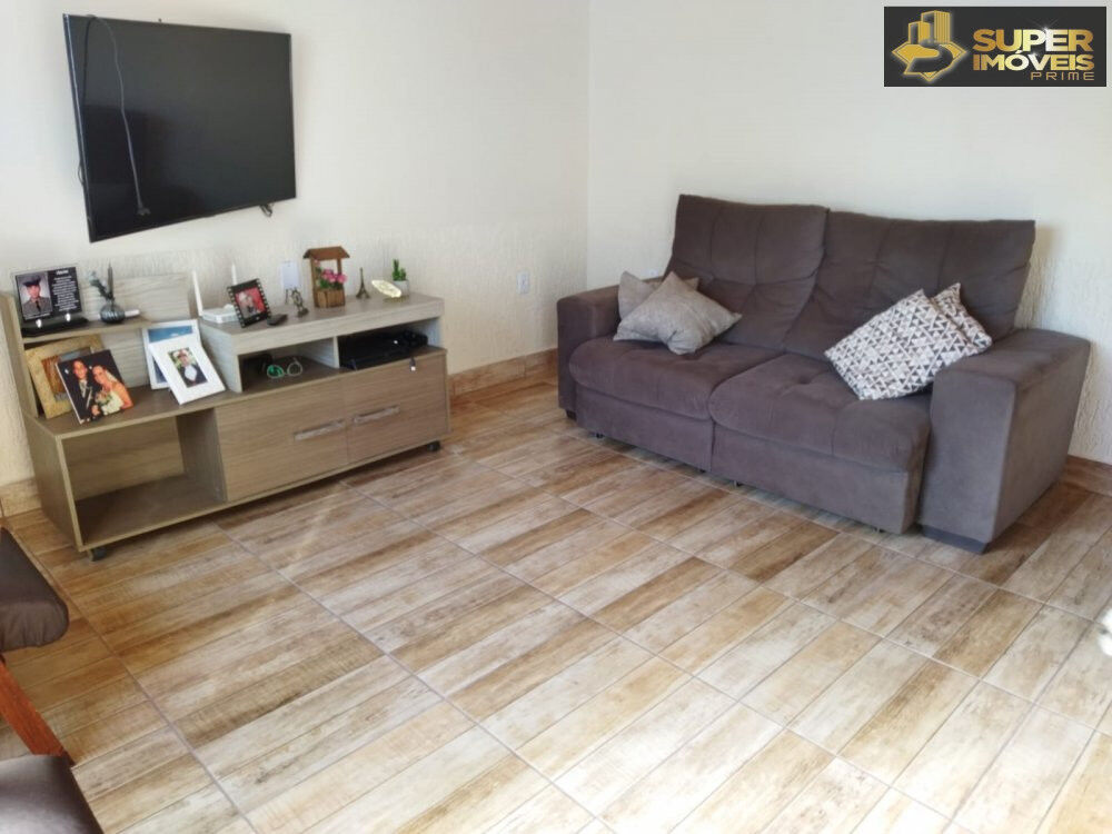 Casa à venda com 3 quartos, 175m² - Foto 1