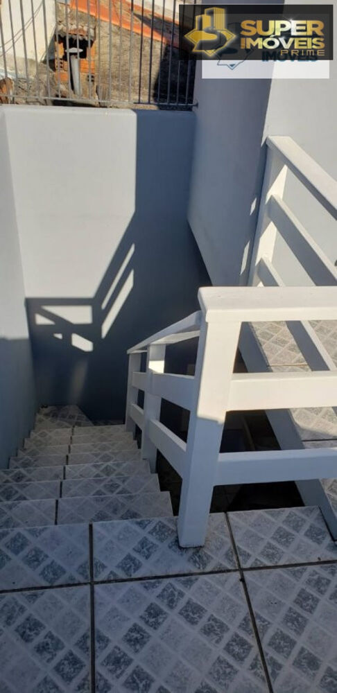 Casa à venda com 3 quartos, 300m² - Foto 1