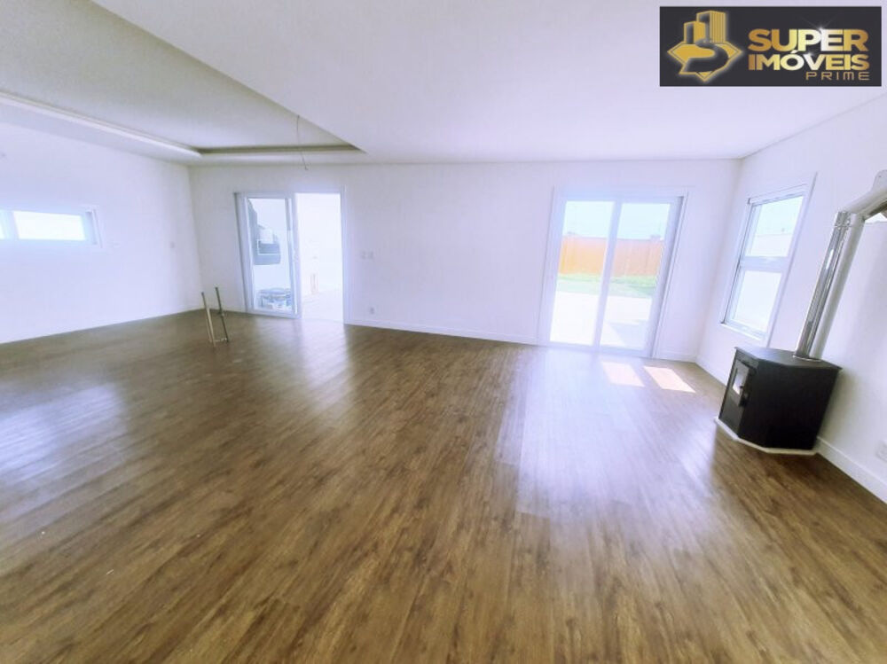 Casa à venda com 3 quartos, 390m² - Foto 2