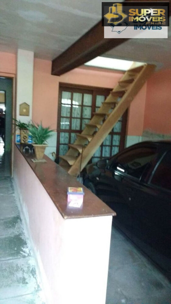 Casa à venda com 3 quartos, 235m² - Foto 14