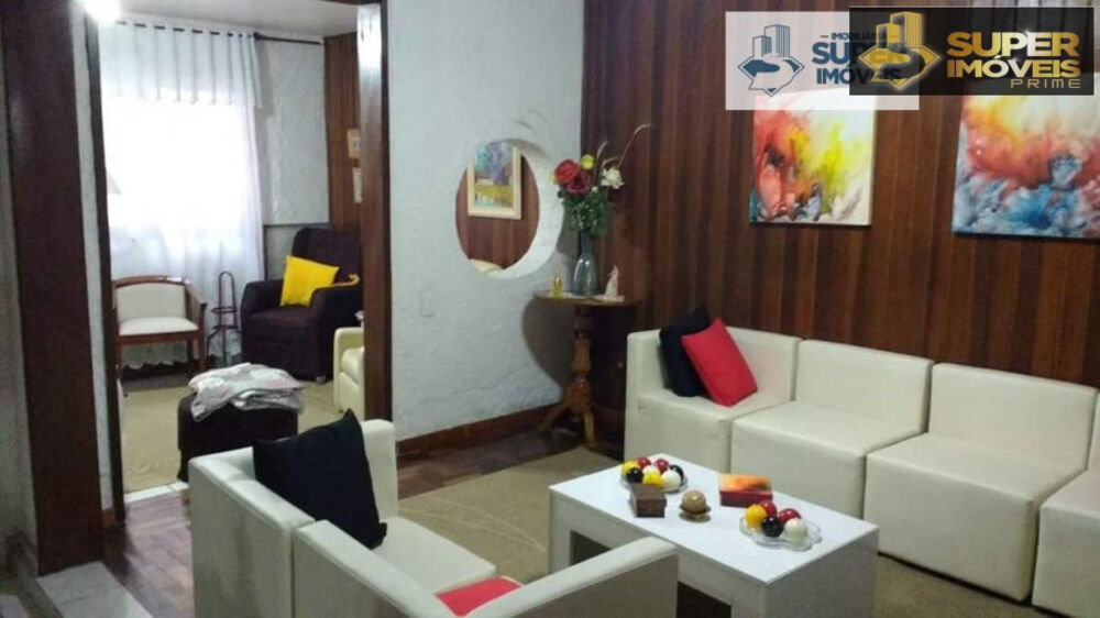 Casa à venda com 3 quartos, 235m² - Foto 1
