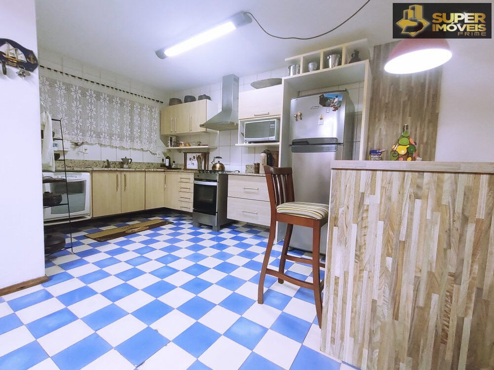 Casa para alugar com 3 quartos, 500m² - Foto 13