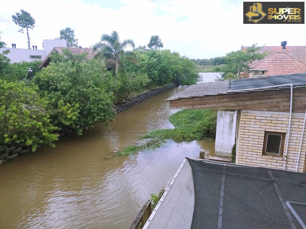Casa para alugar com 3 quartos, 500m² - Foto 2