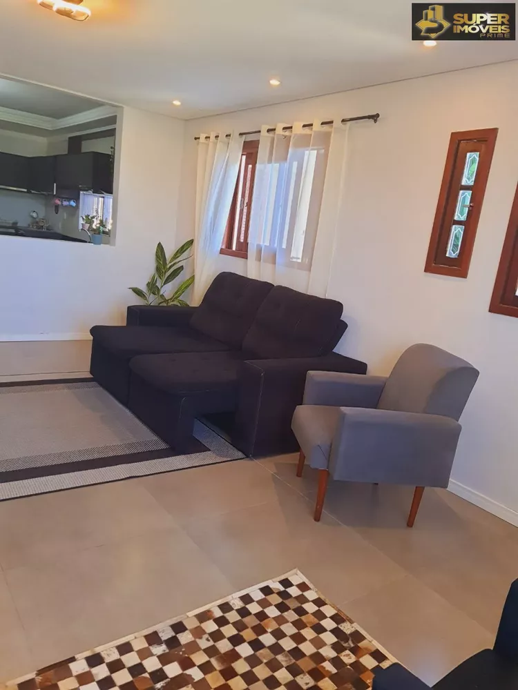 Casa à venda com 3 quartos, 300m² - Foto 3