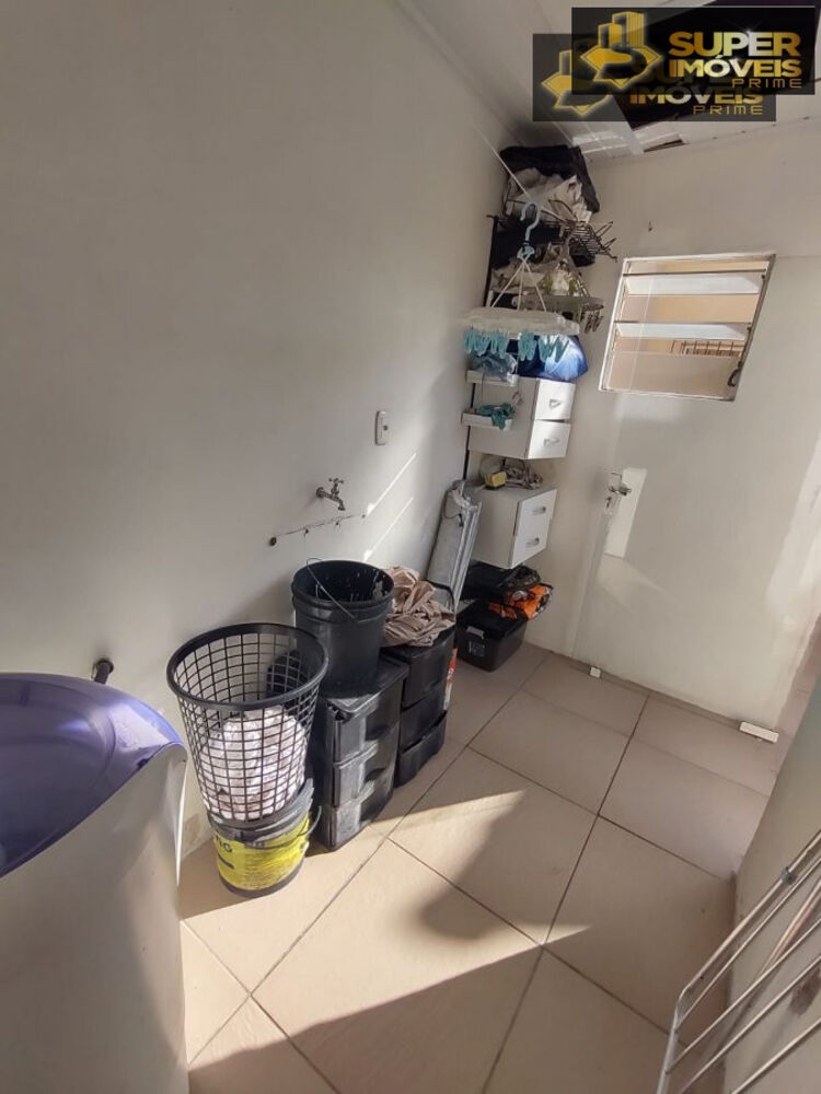 Casa à venda com 3 quartos, 224m² - Foto 10