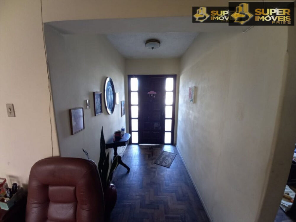 Casa à venda com 5 quartos, 300m² - Foto 18