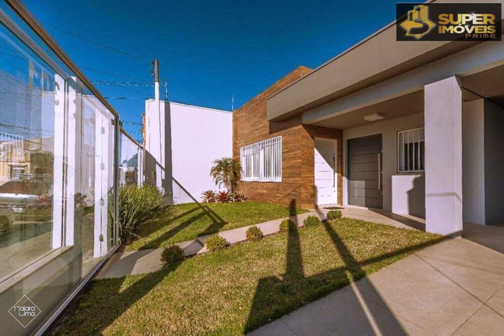 Casa à venda com 4 quartos, 242m² - Foto 1