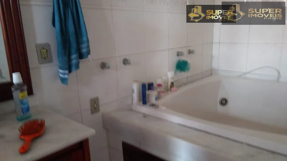 Casa, 5 quartos, 240 m² - Foto 4