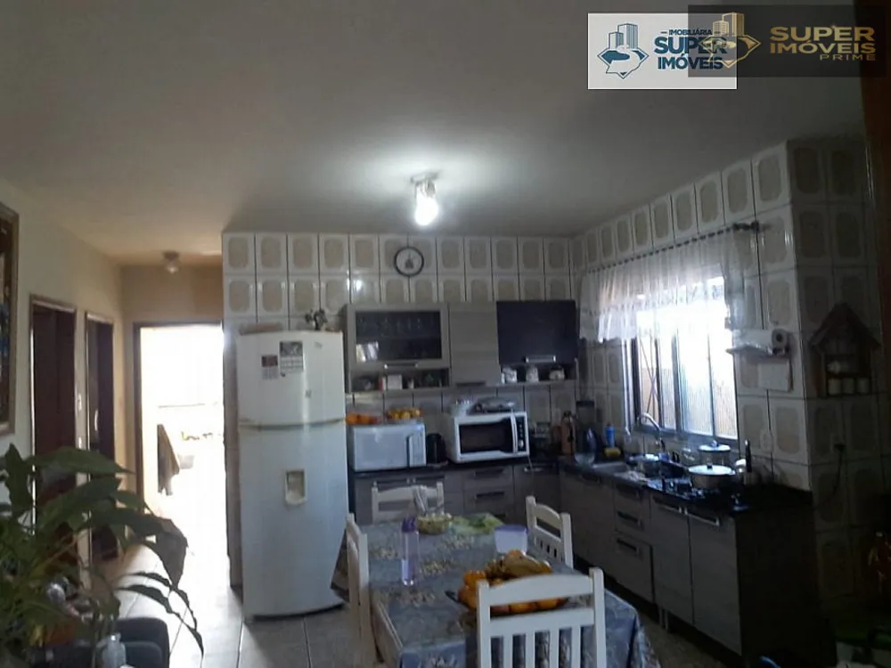 Casa, 3 quartos, 288 m² - Foto 1