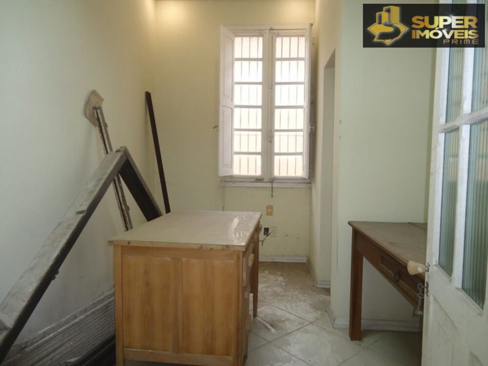 Casa à venda com 3 quartos, 260m² - Foto 11