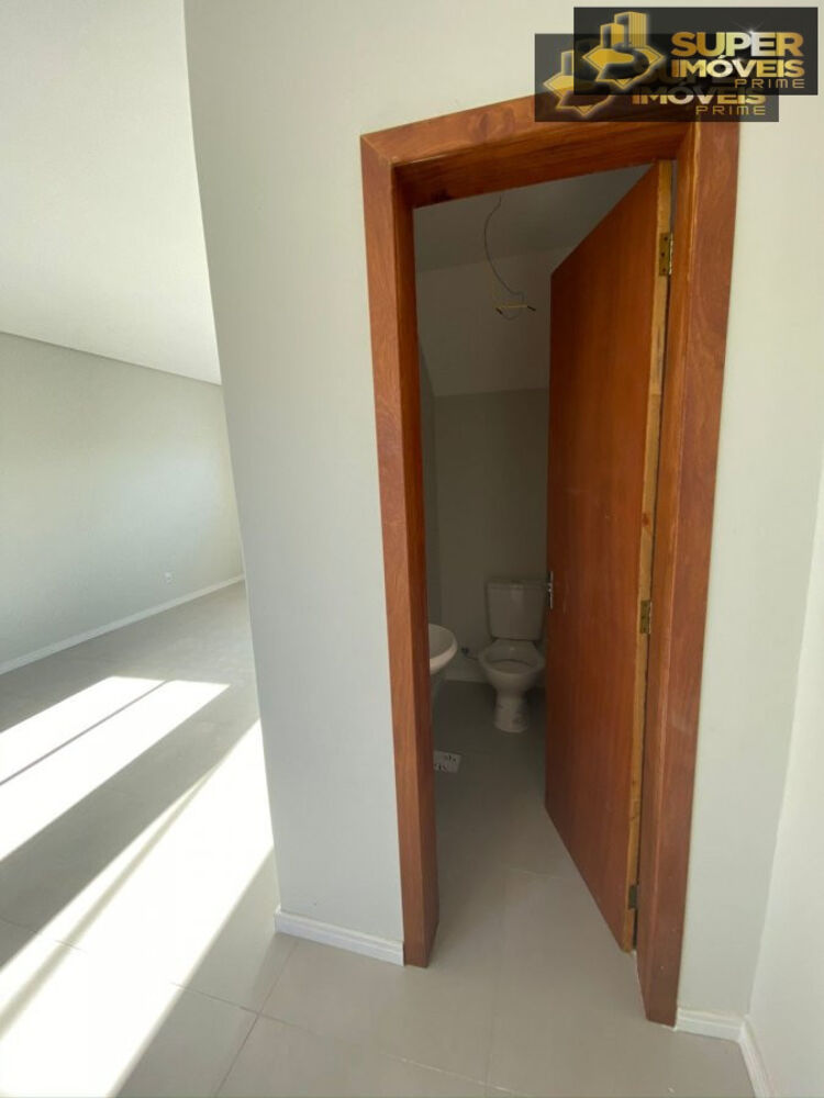 Casa à venda com 2 quartos, 130m² - Foto 4