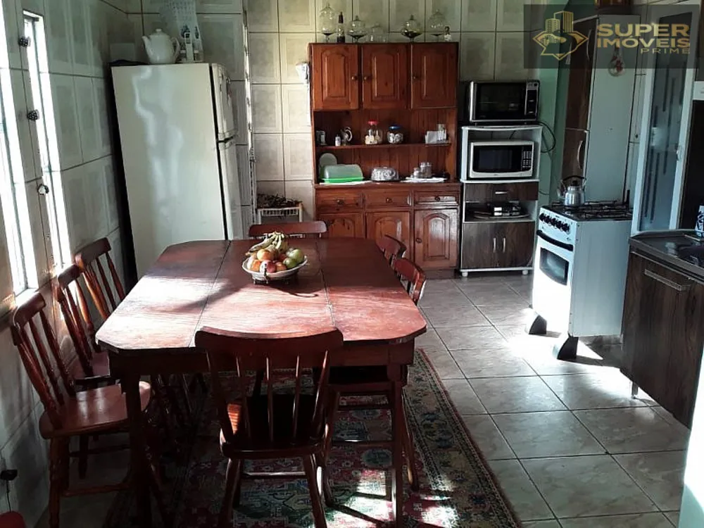Casa, 3 quartos, 200 m² - Foto 1