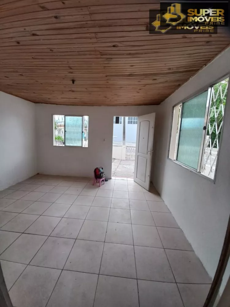 Casa à venda com 3 quartos, 270m² - Foto 2